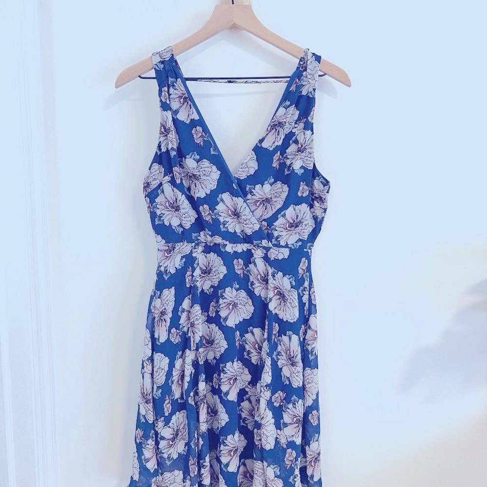 ASTR The Label Blue Floral Dress